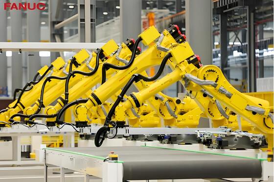 Máquina de corte por láser de robot industrial FANUC Cortadora por láser de fibra de 6 ejes para chapa y tubo de metal con una alta precisión de ± 0,01 mm