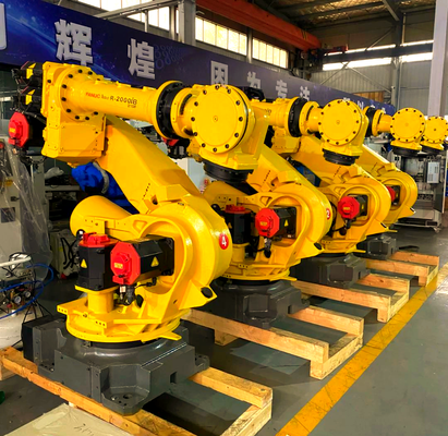 Máquina de corte por láser de robot industrial FANUC Cortadora por láser de fibra de 6 ejes para chapa y tubo de metal con una alta precisión de ± 0,01 mm