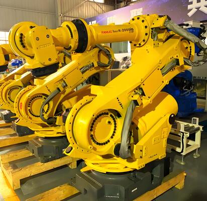 Máquina de corte por láser de robot industrial FANUC Cortadora por láser de fibra de 6 ejes para chapa y tubo de metal con una alta precisión de ± 0,01 mm