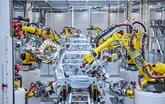 Robot de corte por láser FANUC de trabajo pesado con fuente de láser de fibra de 6kW para el corte de chapa de acero gruesa y fabricación industrial de metales