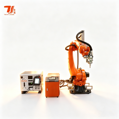 Robot de soldadura automático KUKA 6-Axis del laser de la fibra de 4000W IPG para la bandeja de la batería de EV y los componentes estructurales